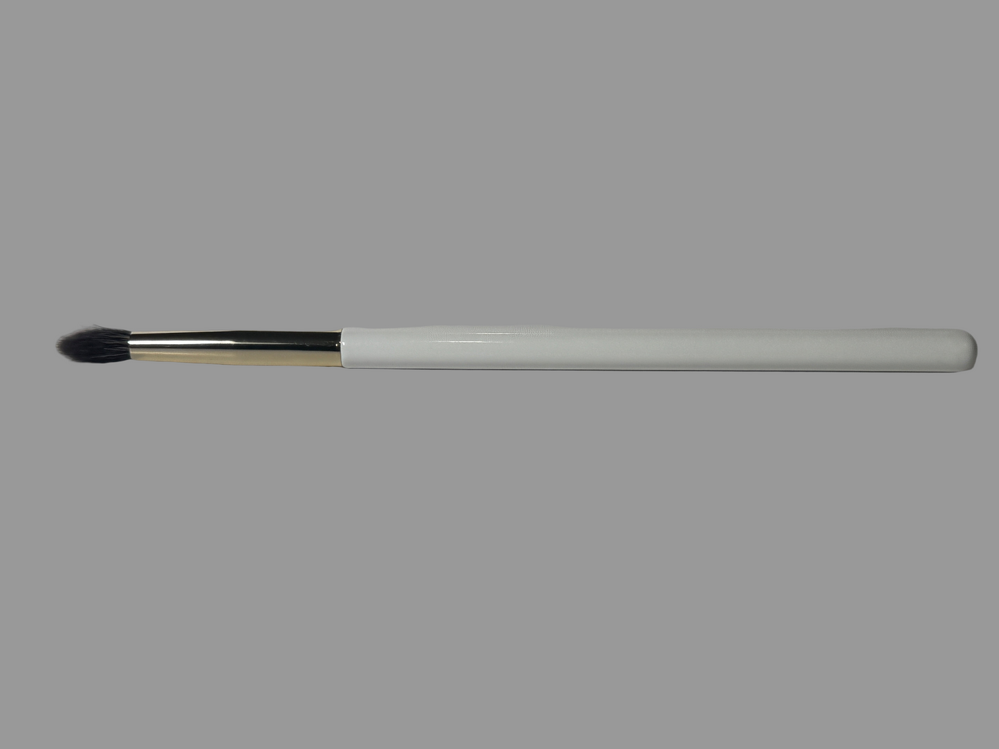 The Detailer F303 (Small eye blending brush)