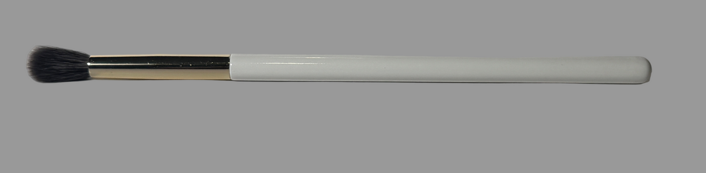 The Fluffer F301 (Large eye Blending Brush)